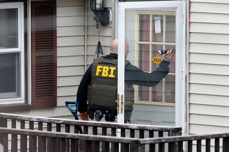 articles/2013/04/24/why-didn-t-the-fbi-recognize-tamerlan-tsarnaev-after-2011-interview/130423-daly-boston-tease_cbpx88