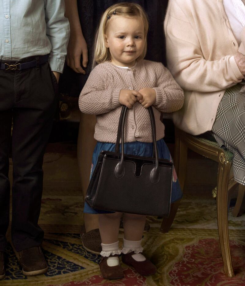 articles/2016/04/21/princess-charlotte-cuddles-up-on-the-queen-s-lap-in-stunning-new-90th-birthday-photo/mia-bag_ktpjtj