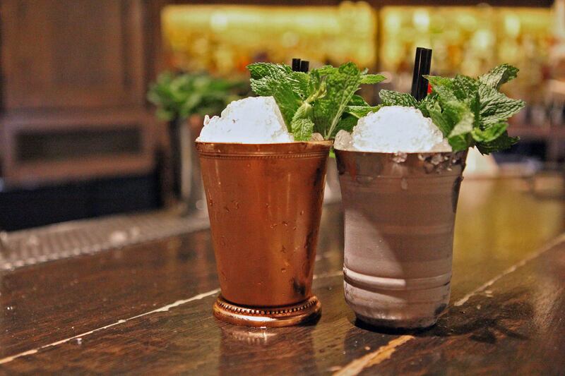 articles/2016/05/07/how-kentucky-became-bourbon-country/160506-rothbaum-mint-julep-embed-1_axmgqz