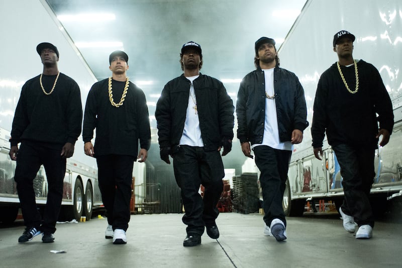 articles/2016/01/20/how-to-fix-the-racist-oscars-and-hollywood/160114-fallon-beast3-embed_eretqm