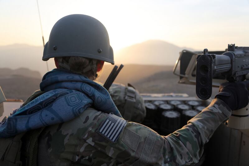 articles/2016/05/28/the-gloves-finally-come-off-in-the-isis-war/160528-dozier-special-forces-embed-1_h78zzz