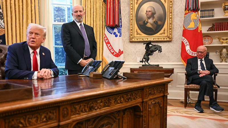 US President Donald Trump, alongside Secretary of Commerce nominee Howard Lutnick and Rupert Murdoch