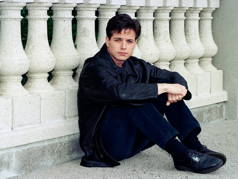 Actor Scott Wolf portrait session, January 27, 1996 in Los Angeles, California. (Photo by Bob Riha, Jr./Getty Images)