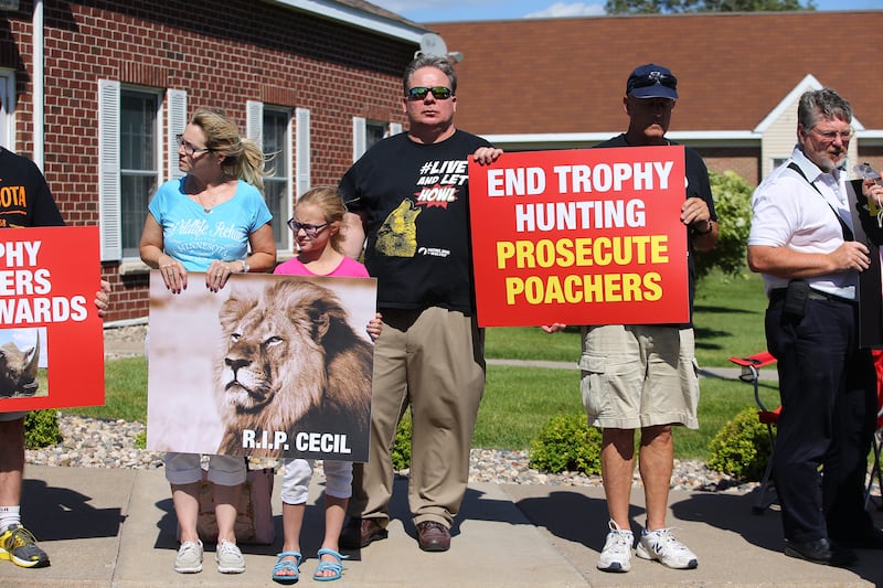 Protests after killing of Cecil the lion.