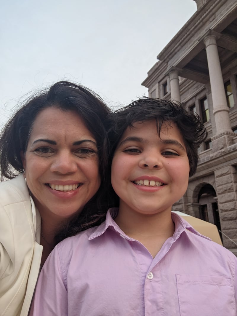 210727-Teeman-family-leaving-texas-embed-03_uhdiyc
