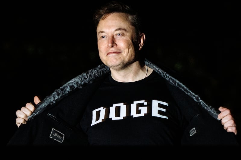 Elon Musk walks to the White House after landing in Marine One on the South Lawn with U.S. President Donald Trump (not pictured) on March 9, 2025 in Washington, DC.