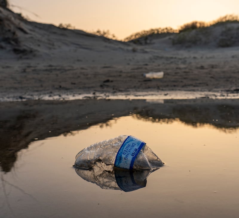 Plastic_Texas_181130_126_1_v31jic
