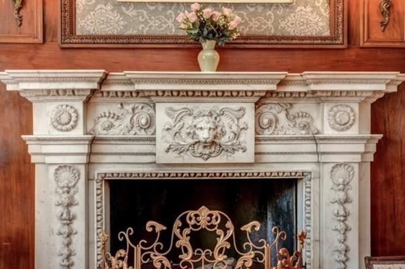 191211-mcnearney-omg-i-want-this-house-lancaster-ma-04_bxhy2k