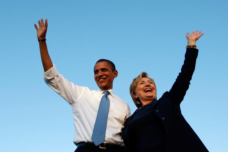 articles/2016/06/09/barack-obama-elizabeth-warren-bill-clinton-hillary-s-squad-suits-up-against-donald-trump/160609-taylor-obama-endorsement-tease_nzfqnt