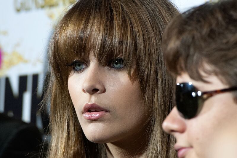 articles/2013/06/05/paris-jackson-hospitalized-after-suicide-attempt/130605-paris-jackson-samuels-tease_htu4y0