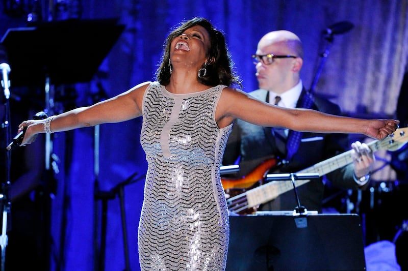 articles/2013/01/30/speed-read-juiciest-bits-from-cissy-houston-s-remembering-whitney/130128-remembering-whitney-book-leon-embed_bzyymo