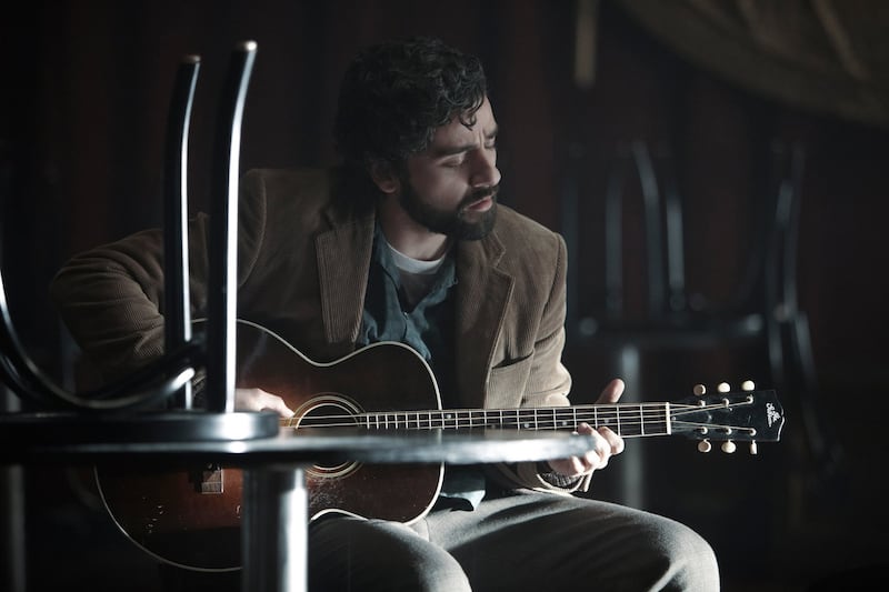 articles/2013/12/05/inside-llewyn-davis-star-oscar-isaac-is-about-to-be-a-very-big-deal/131204-fallon-oscar-NEW-tease_zj4rzk