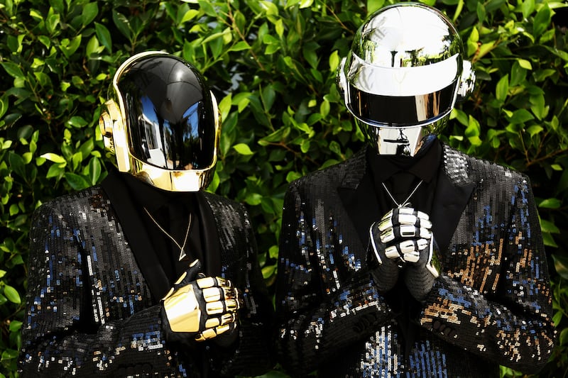articles/2013/05/21/daft-punk-goes-back-to-the-future-with-random-access-memories/130520-daftpunk-tease_xyo6zo