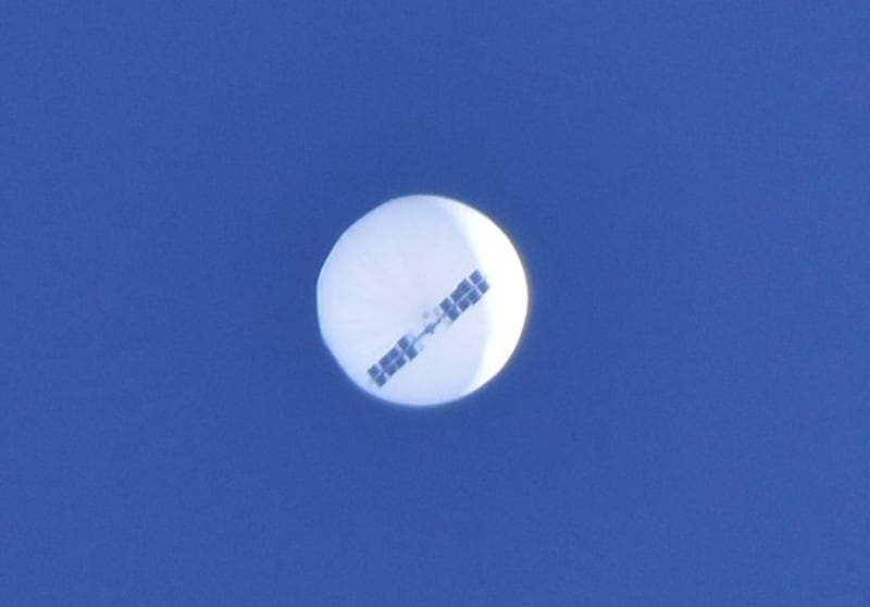 Balloon_over_MYR_hexiz3