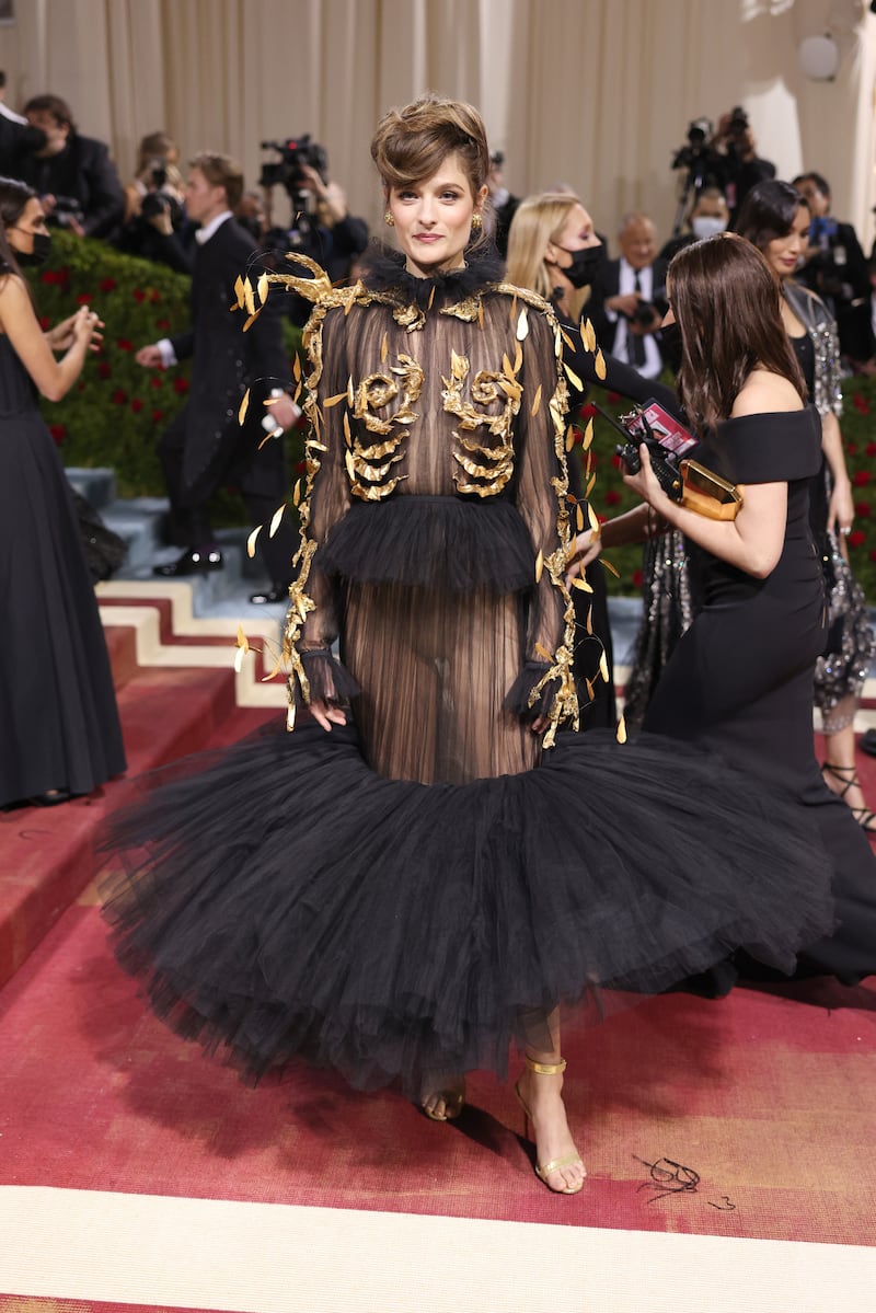 met-gala--Louisa-Jacobson_fzs9nv