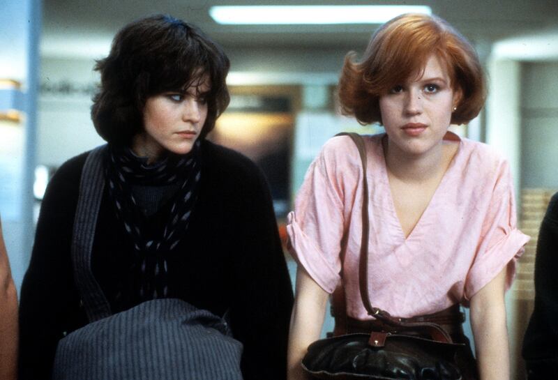 Ally Sheedy and Molly Ringwald in a scene from the film 'The Breakfast Club', 1985.