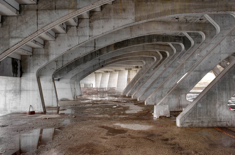 articles/2016/03/20/inside-rome-s-ghost-stadium/160319-berg-stadium-embed-1_kk6y81