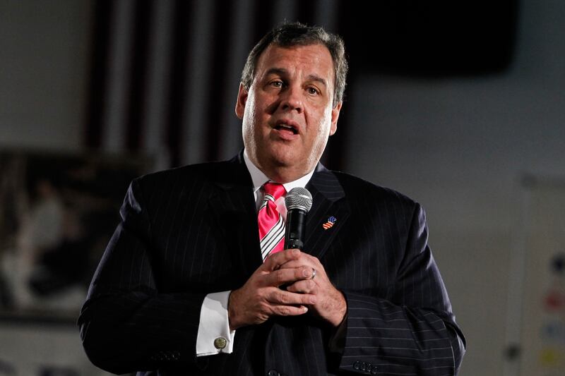articles/2014/03/27/team-christie-clears-christie-over-bridgegate/140327-nuzzi-christie-tease_nl0ycr