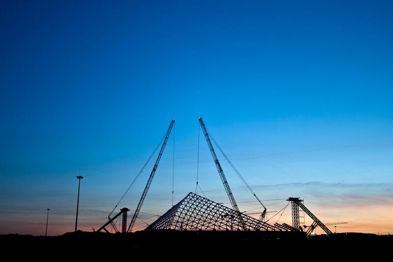 articles/2016/03/20/inside-rome-s-ghost-stadium/160319-berg-stadium-embed-2_renybt