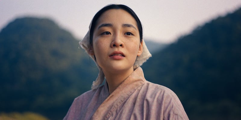 Minha Kim in Episdoe 3 of Pachinko.