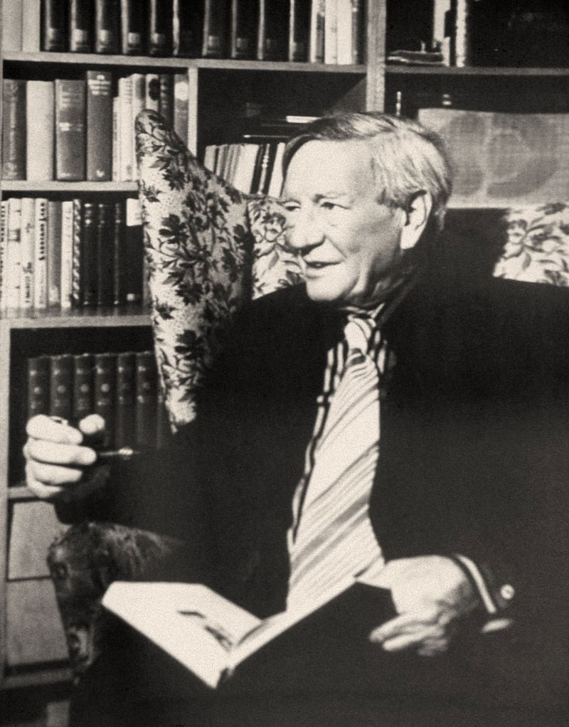 articles/2017/05/06/the-russian-mole-and-the-fight-for-the-promised-land/170505-hines-philby-embed-3_lfwh6g