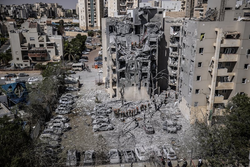 A partially collapsed seven-story building in Bersheeba, Israel.