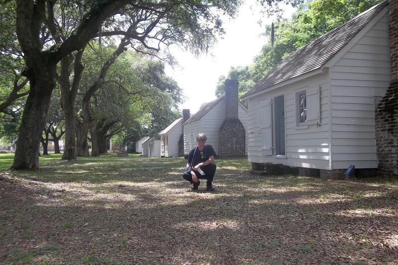 articles/2015/06/20/dylann-roof-s-racist-manifesto-is-ignorant-and-chilling/150620-zavadski-racist-manifesto-embed_g3albi
