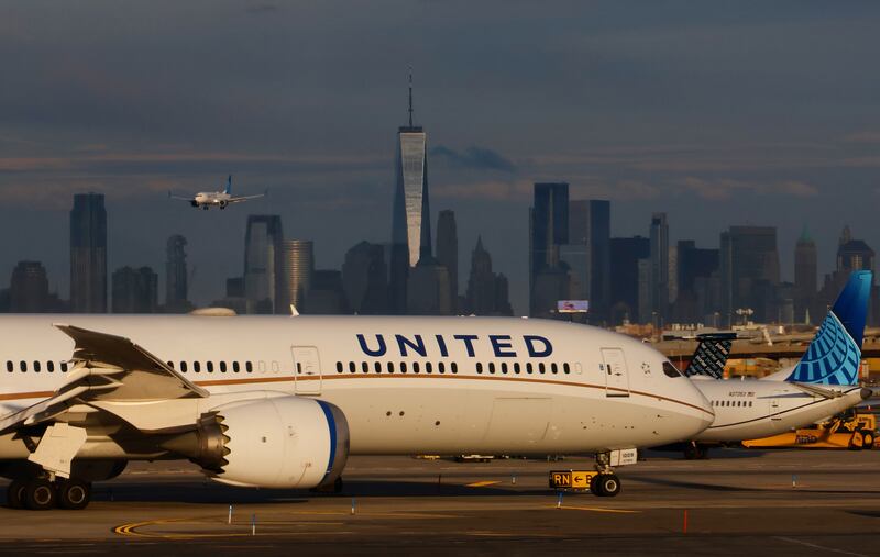 United Airlines jet.