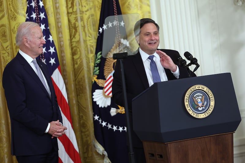 Outgoing Chief of Staff Ron Klain with U.S. President Joe Biden during an event to welcome the new Chief of Staff Jeff Zients in February 2023.