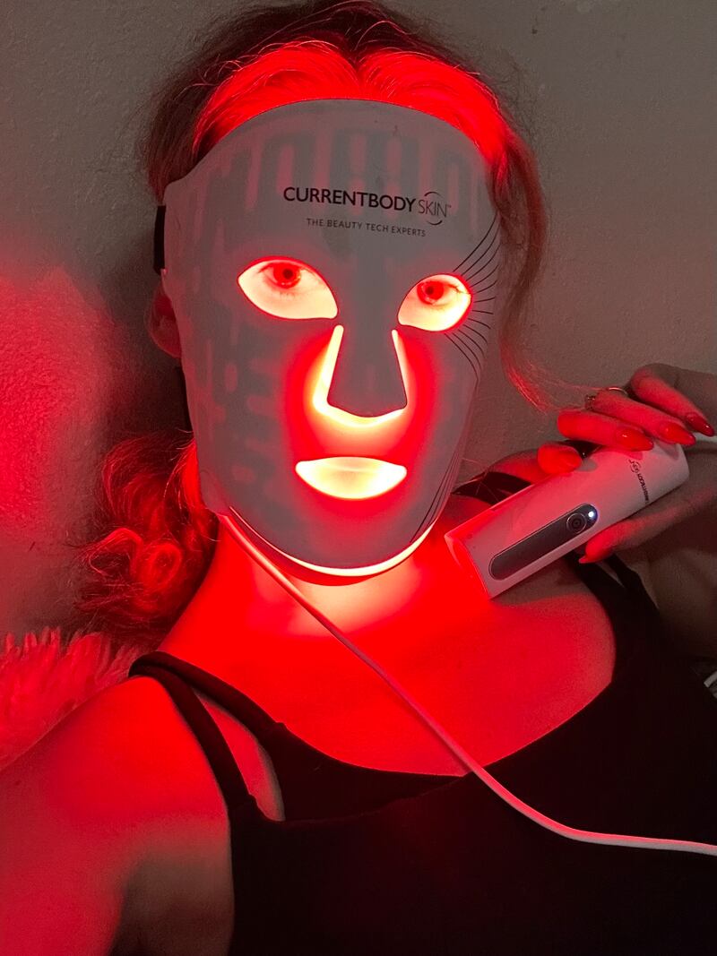 CurrentBody LED Face Mask Series 2 Review
