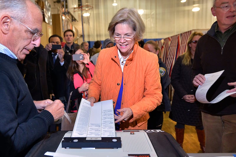 articles/2012/11/07/elizabeth-the-great-warren-s-sweet-victory-in-massachusetts/elizabeth-warren-votes-cheat_yeewdn