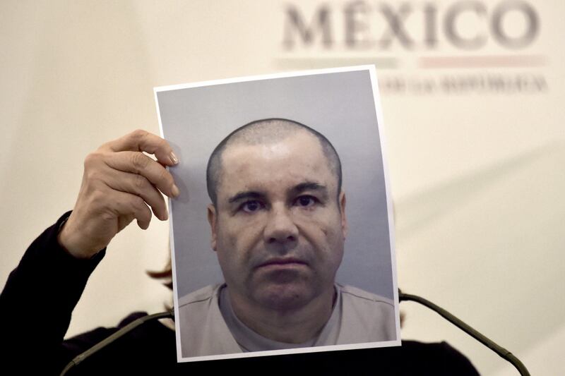 articles/2015/08/23/don-winslow-author-of-the-cartel-levels-about-el-chapo/150822-krauze-chapo2-embed_zp3yra