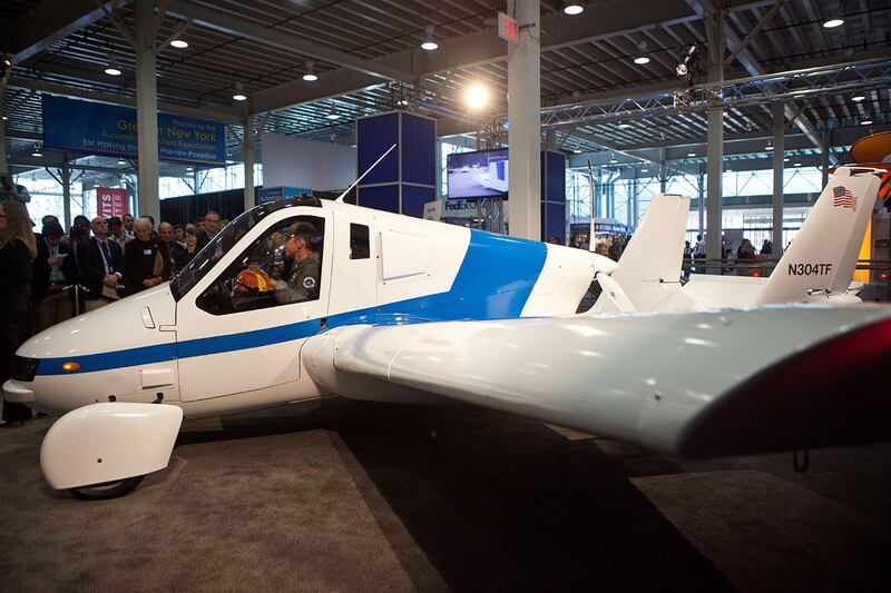galleries/2012/04/08/17-flying-cars-a-mostly-factual-history-of-airborne-autos/flying-cars-terrafugia-transition_vlleti