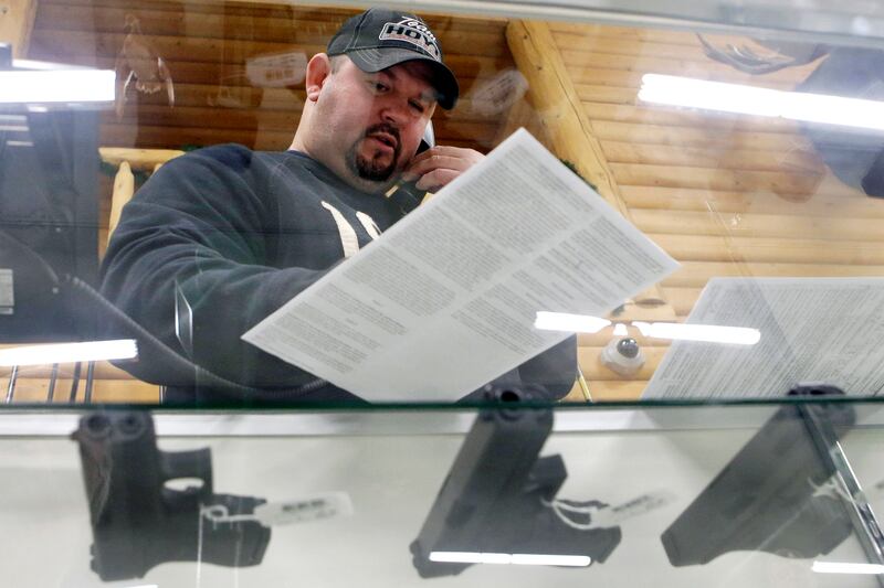 articles/2013/04/12/the-senate-s-worthless-gun-control-compromise/130411-gun-control-senate-winkler-tease_sv2f24