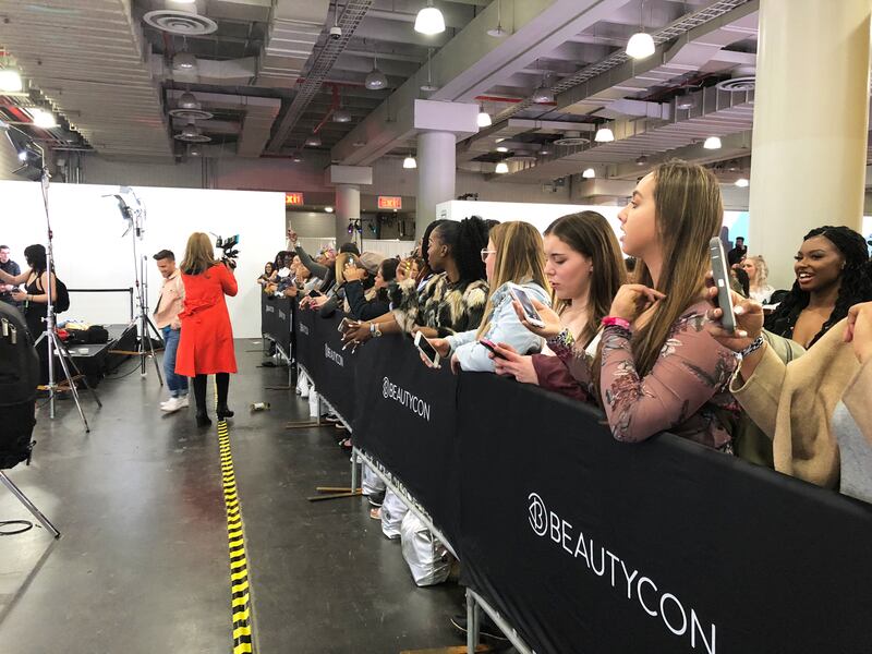 180423-lorenz-beautycon-embed-5_m5fxxy