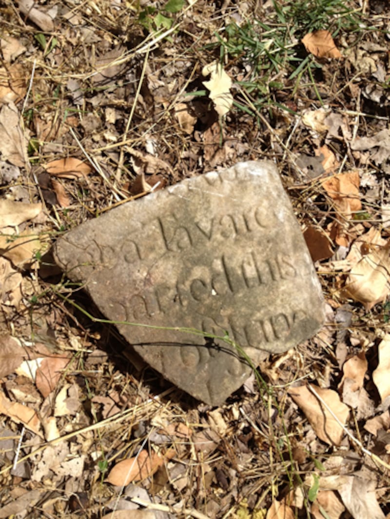 articles/2013/12/01/uncovering-jamaica-s-jewish-past/131129-jamaica-gravestones-embed1_dptsff