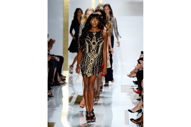 articles/2013/09/08/diane-von-furstenberg-s-spring-summer-2014-oasis/130908-dvf-fashion-week-campbell-embed1_k37dvq