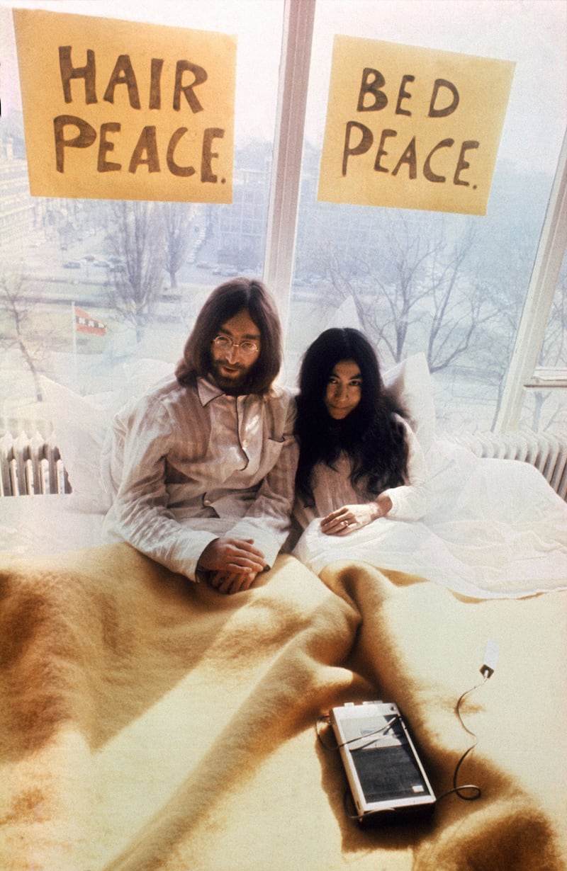 articles/2015/10/13/yoko-ono-i-still-fear-lennon-s-killer/151012-teeman-yoko-ono-embed1_cso1s2
