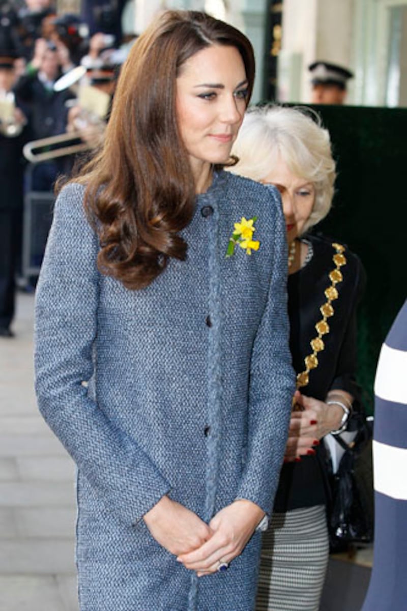 articles/2012/03/01/kate-determined-not-to-do-a-di/kate-visits-fortnum-mason-royalist-sykes_r1e1ba