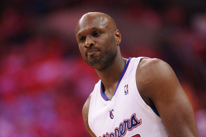 articles/2013/08/26/amid-reported-rumors-of-drug-binge-friends-of-lamar-odom-say-he-isn-t-missing/130825-lamar-odom-tease_tzkaab