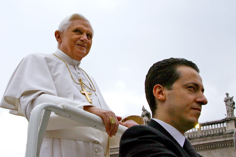 articles/2012/09/28/vatileaks-trial-of-pope-s-butler-cloaked-in-secrecy/vatileaks-preview-nadeau-tease_euhdk0