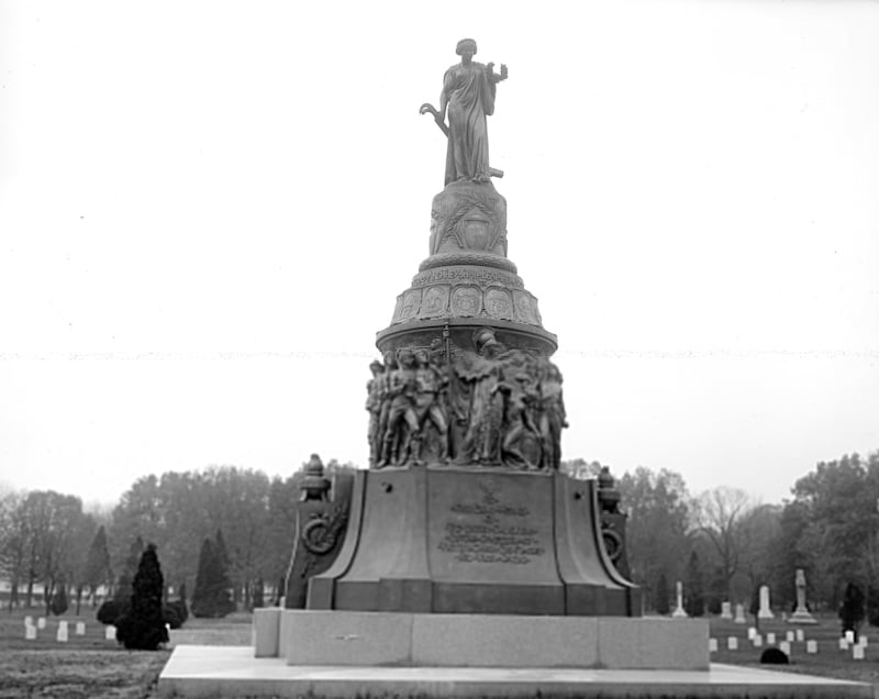 An image of the memorial taken between 1910 and 1920—it was first unveiled in 1914.
