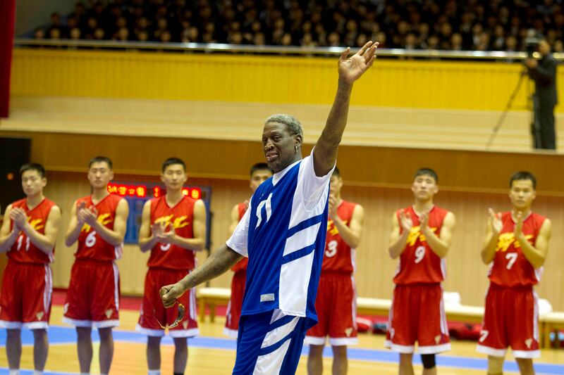 galleries/2011/02/23/stars-who-hang-with-dictators/140108-celebs-dictators-rodman-update_dzuh7p