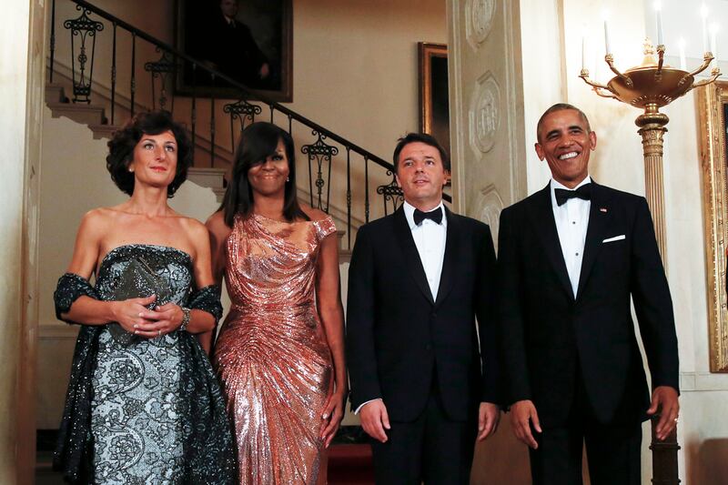articles/2016/10/19/obama-s-charisma-may-not-be-enough-to-save-renzi/161019-renzi-obama-desiderio-italy_g0hktt