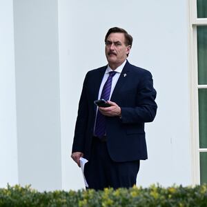 2021-04-19T000000Z_610437858_RC23ZM9ZQSL1_RTRMADP_3_MY-PILLOW-COUNTERSUES-VOTING-MACHINE-COMPANY-IN-DISPUTE-OVER-U-S_wv9qif