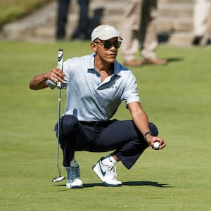 Obama playing golf