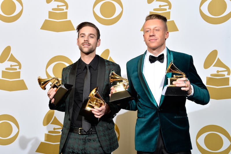 articles/2014/01/27/the-grammys-train-wreck-an-insult-to-lou-reed-hip-hop-and-good-taste/140127-grammys-disaster-stern-tease2_obfvgq