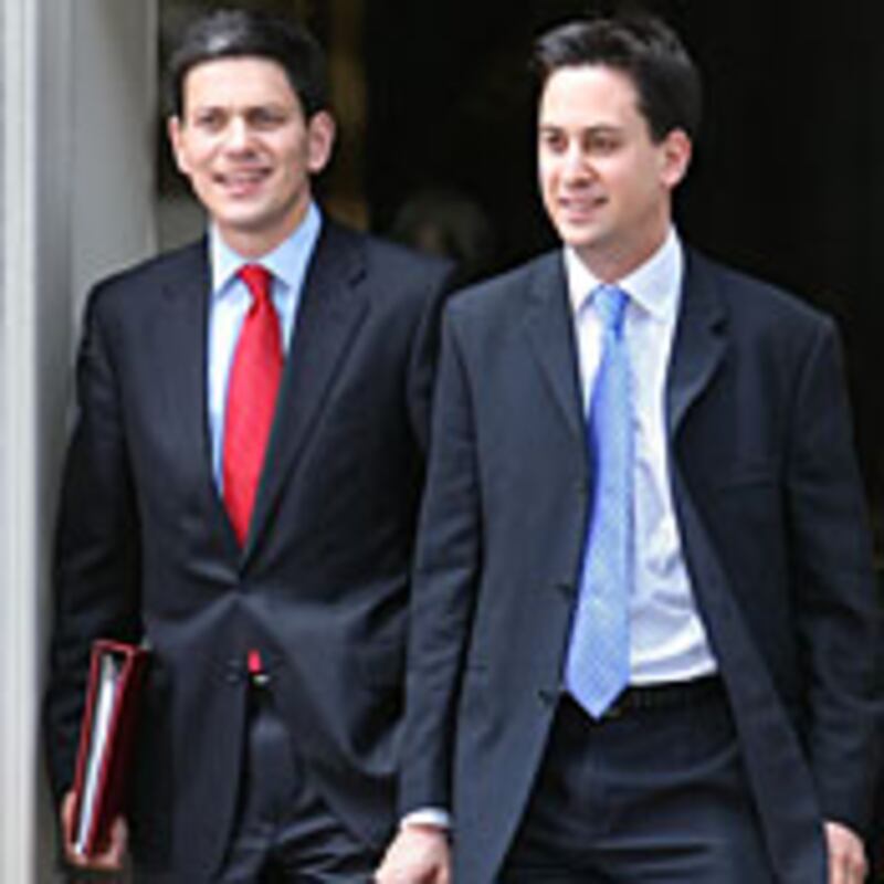 articles/2010/07/10/miliband-brothers-fight-for-labour-party-in-uk/hoskin-miliband-bros_111729_gokuza