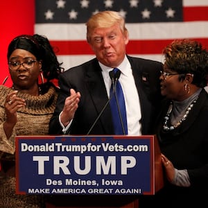 2016-01-29T120000Z_988701903_TB3EC1T0A3IX1_RTRMADP_3_USA-ELECTION-TRUMP_eyyblf