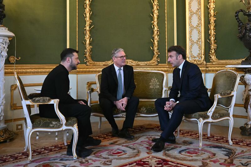 Volodymyr Zelensky, Keir Starmer, and Emmanuel Macron.